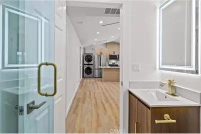 8401 Kester, Panorama City, CA 91402 - Photo 48