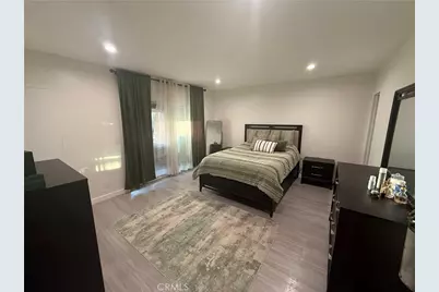 9702 Via Roma, Burbank, CA 91504 - Photo 6