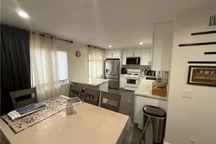 9702 Via Roma, Burbank, CA 91504 - Photo 14