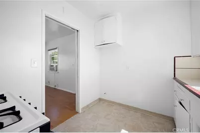 656 W Glenoaks Boulevard, Glendale, CA 91202 - Photo 10