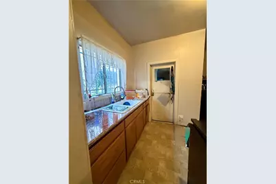 5048 E Echo Street, Los Angeles, CA 90042 - Photo 8