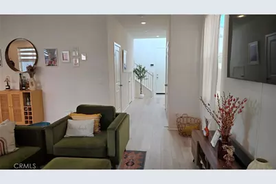 906 Lemon Drive, Pomona, CA 91768 - Photo 2