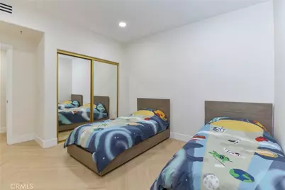 250 N First St #321, Burbank, CA 91502 - Photo 20