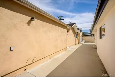 10510 Helendale Avenue, Tujunga, CA 91042 - Photo 36