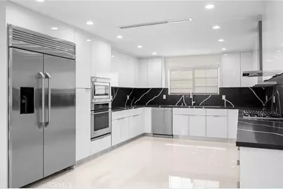 10510 Helendale Avenue, Tujunga, CA 91042 - Photo 12