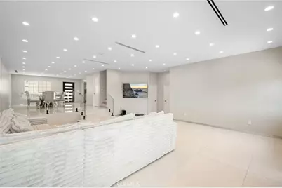 10510 Helendale Avenue, Tujunga, CA 91042 - Photo 6