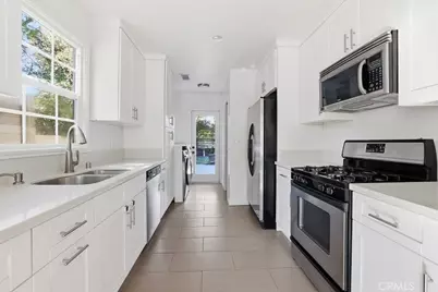 16937 Hartland, Lake Balboa, CA 91406 - Photo 14