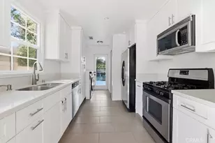 16937 Hartland, Lake Balboa, CA 91406 - Photo 14