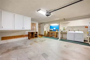 9555 Via Venezia, Burbank, CA 91504 - Photo 26