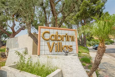 9555 Via Venezia, Burbank, CA 91504 - Photo 30