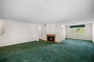 9555 Via Venezia, Burbank, CA 91504 - Photo 12