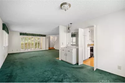 9555 Via Venezia, Burbank, CA 91504 - Photo 14