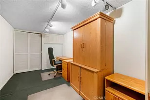 9555 Via Venezia, Burbank, CA 91504 - Photo 26