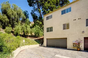 9555 Via Venezia, Burbank, CA 91504 - Photo 30