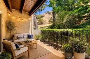 9555 Via Venezia, Burbank, CA 91504 - Photo 8