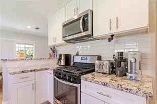 13052 Ottoman St, Arleta, CA 91331 - Photo 12