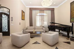 10610 Oak Tree Way, Sunland, CA 91040 - Photo 16