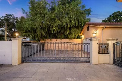 10610 Oak Tree Way, Sunland, CA 91040 - Photo 54