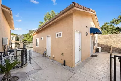 10610 Oak Tree Way, Sunland, CA 91040 - Photo 38