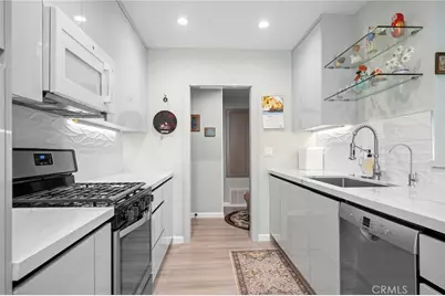 14607 Erwin #107, Van Nuys, CA 91411 - Photo 10