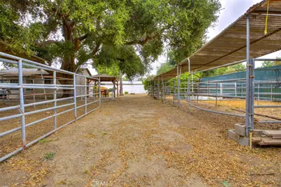 11350 Orcas, Sylmar, CA 91342 - Photo 32