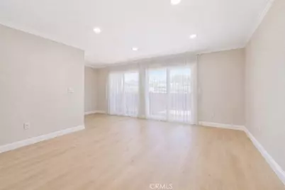 121 Sinclair Avenue #213, Glendale, CA 91206 - Photo 2