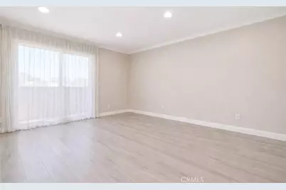 121 Sinclair Avenue #213, Glendale, CA 91206 - Photo 4