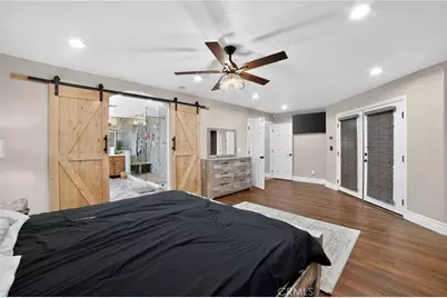 10525 Sage, Oak Hills, CA 92344 - Photo 32