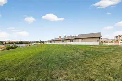 10525 Sage, Oak Hills, CA 92344 - Photo 6