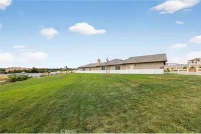 10525 Sage, Oak Hills, CA 92344 - Photo 6