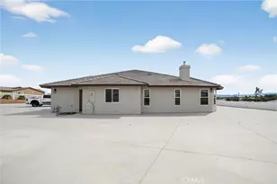 10525 Sage, Oak Hills, CA 92344 - Photo 4