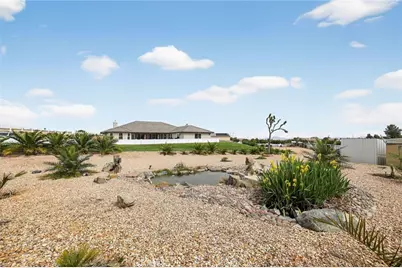 10525 Sage, Oak Hills, CA 92344 - Photo 8