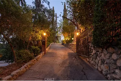 1535 Royal Boulevard, Glendale, CA 91207 - Photo 60