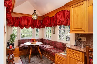 1535 Royal Boulevard, Glendale, CA 91207 - Photo 24