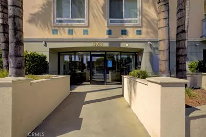 13941 Sherman Way Boulevard #401, Van Nuys, CA 91405 - Photo 8