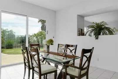 24306 Via La Casa, Valencia, CA 91354 - Photo 10