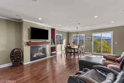 3435 Oakmont View Drive, Glendale, CA 91208 - Photo 26
