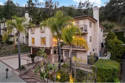 3435 Oakmont View Drive, Glendale, CA 91208 - Photo 2