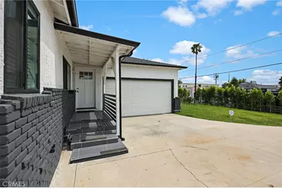 11031 Lull Street, Los Angeles, CA 91352 - Photo 2