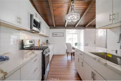 8008 Aura Avenue, Reseda, CA 91335 - Photo 12