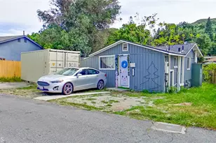 7618 Thousand Oaks, Tujunga, CA 91042 - Photo 2