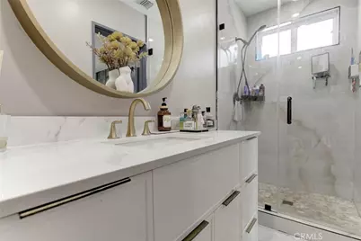 749 Stanford Road, Burbank, CA 91504 - Photo 18