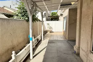 18319 Hart St, Reseda, CA 91335 - Photo 16