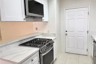 18319 Hart St, Reseda, CA 91335 - Photo 8