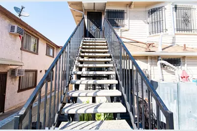 2006 W 12th Street, Los Angeles, CA 90006 - Photo 14