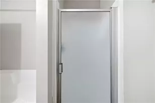 125 N Allen Ave, Pasadena, CA 91106 - Photo 20