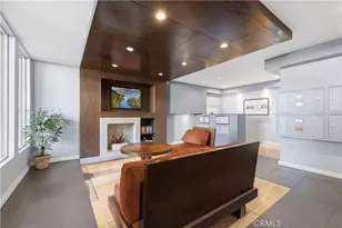 125 N Allen Ave, Pasadena, CA 91106 - Photo 2