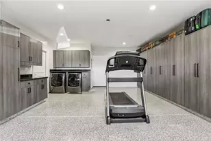 6850 Longridge, North Hollywood, CA 91605 - Photo 24