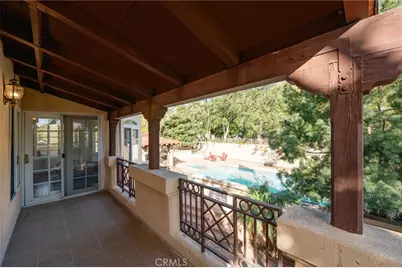828 S Sunset Canyon, Burbank, CA 91501 - Photo 32