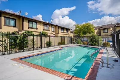 8601 Sunland Boulevard #5, Los Angeles, CA 91352 - Photo 28